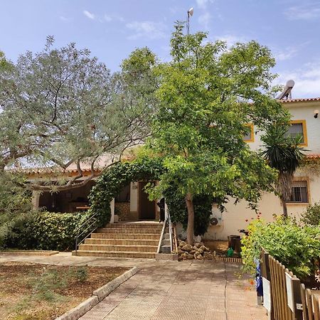 Cortijo Los Conquistadores Lucena Del Puerto Exterior foto